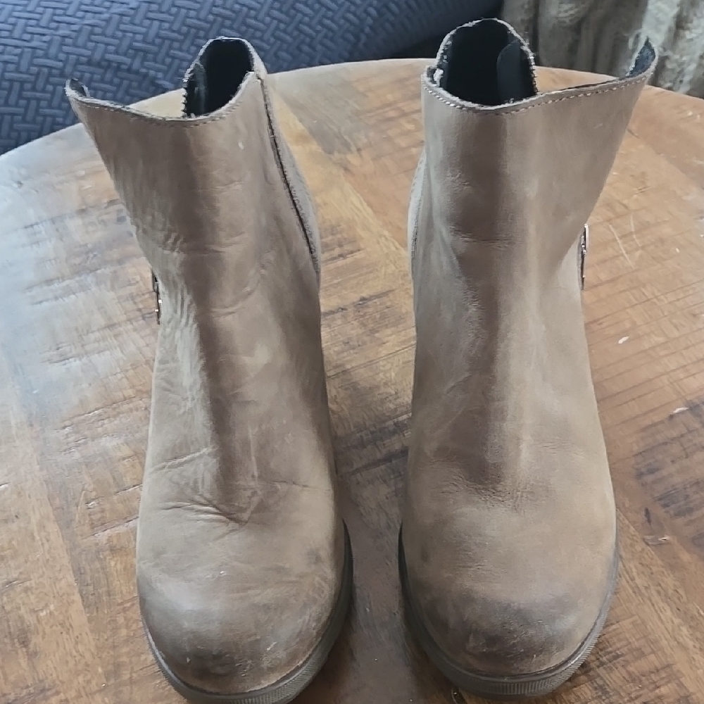 Women's Tan Ankle Boots